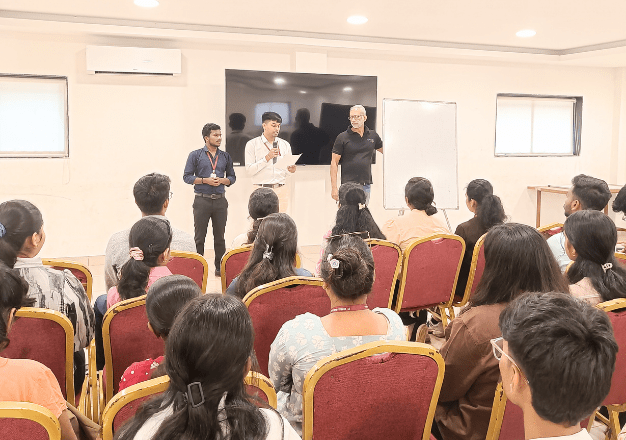Team Building: Top 5 Benefits For Employee Engagement